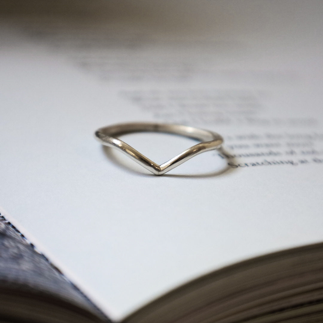 WISHBONE RING (MTO)