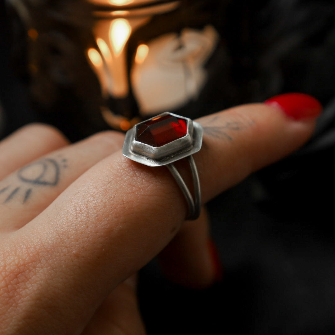 CRIMSON RING (GARNET MTO)