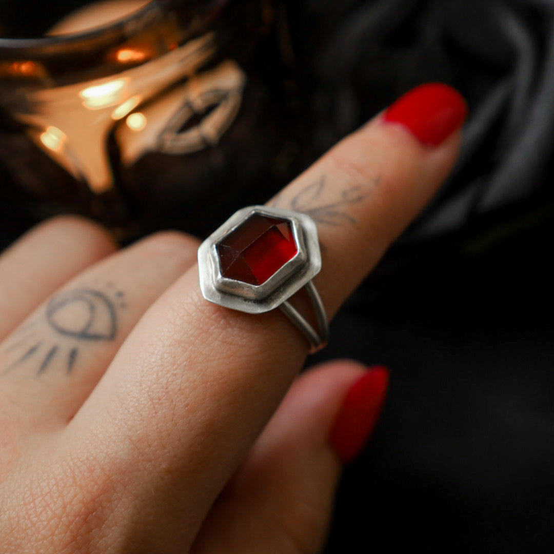 CRIMSON RING (GARNET MTO)