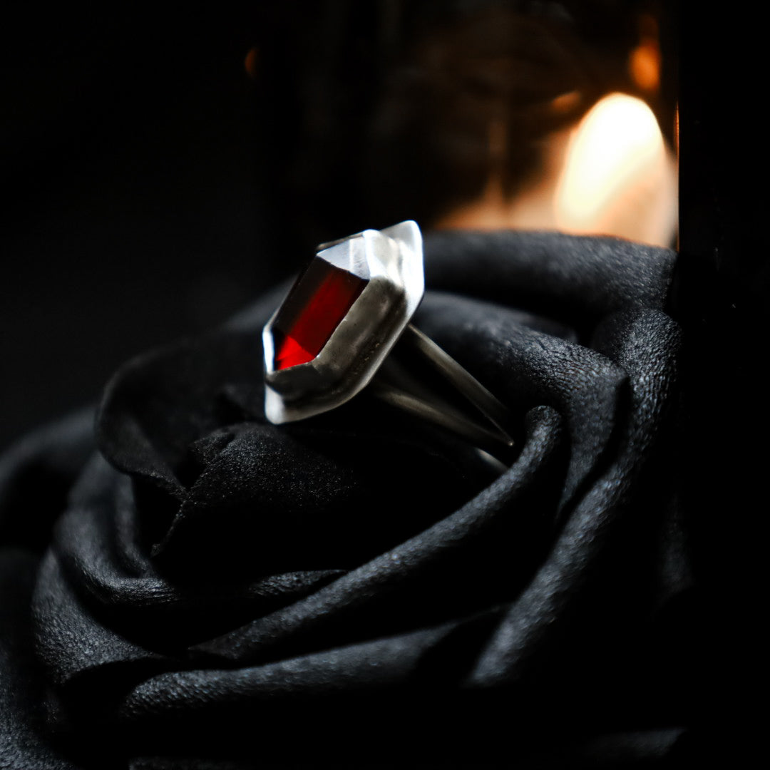 CRIMSON RING (GARNET MTO)