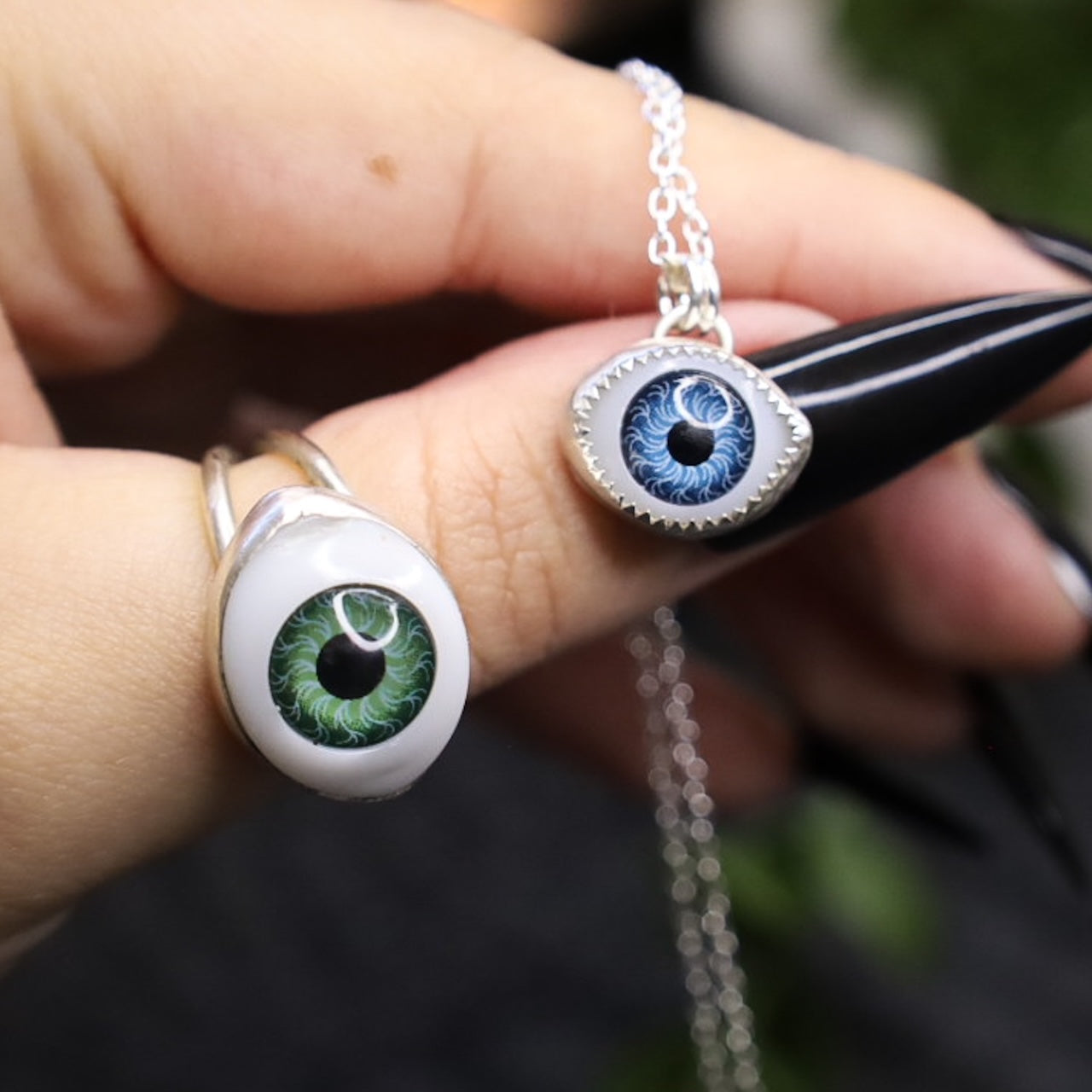 VISION NECKLACE (MTO) different eye colours