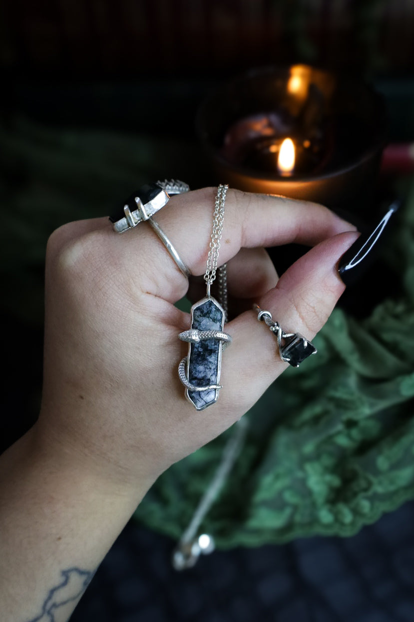 VENOM'S GRASP NECKLACE (MTO)