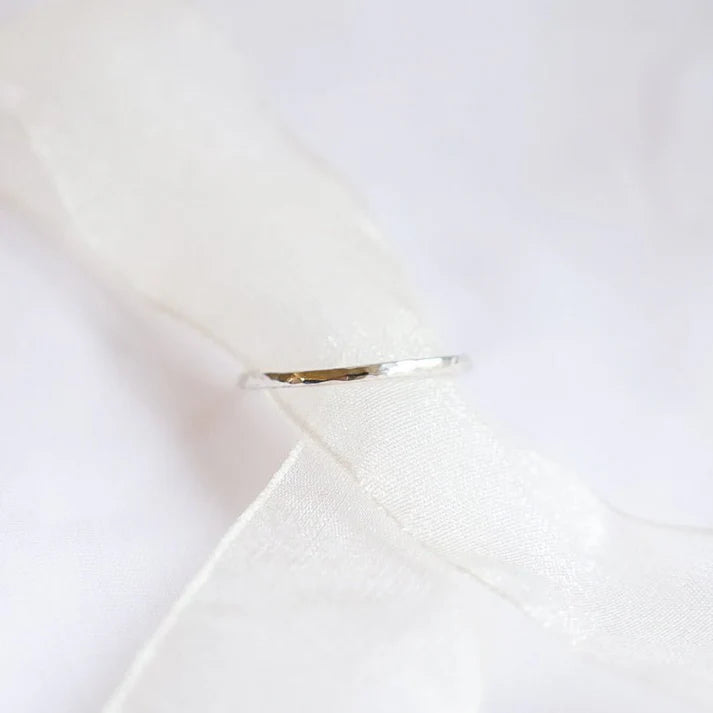 CLASSIC TEXTURED RING BAND (MTO)