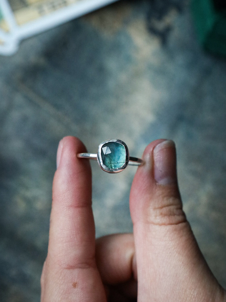 MINT KYANITE RING (RTS- SIZE V)