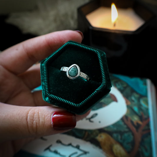 VERDALIA RING (EMERALD MTO)