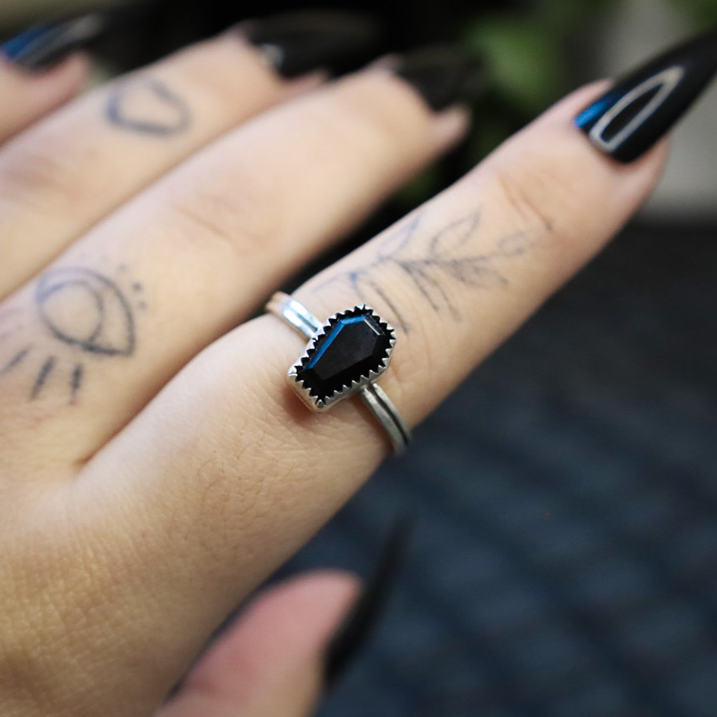 RAVEN RING (RTS - SIZE R 1/2)